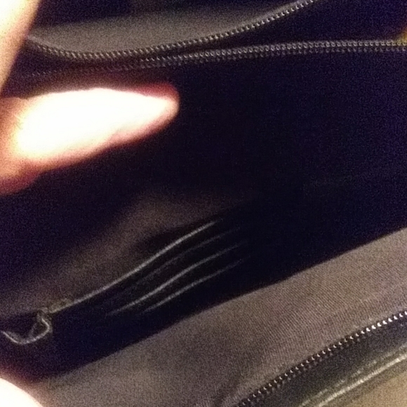 Liz Claiborne Black Shoulder Tote - Picture 5 of 6